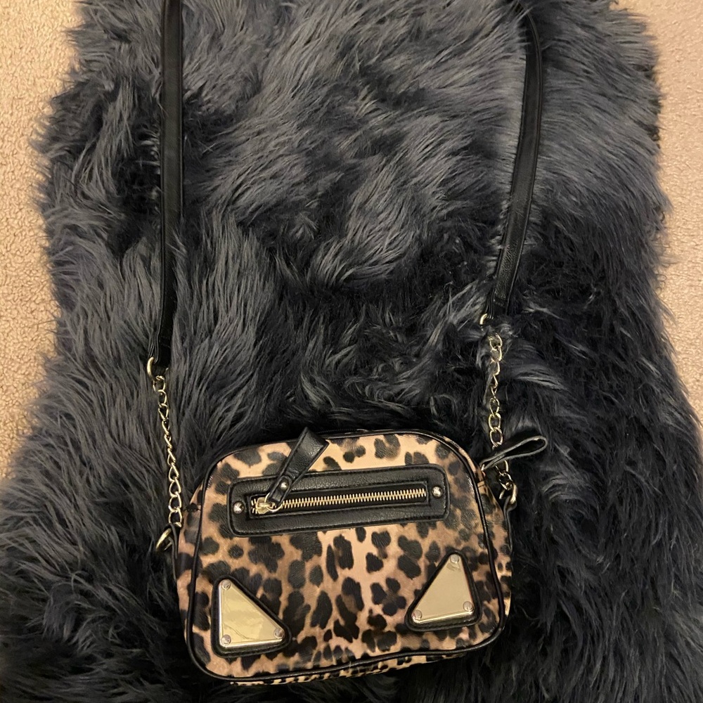 Small cheetah print crossbody bag